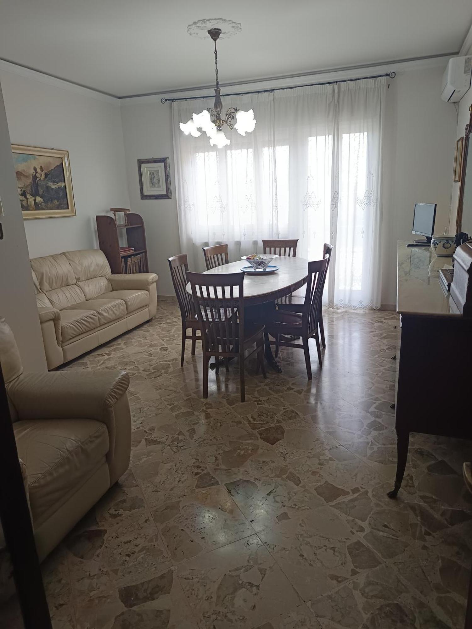 New Dawn Apartment, Appartamento Turistico, Casa Per Vacanza, Tre Camere Indipendenti Catania Ngoại thất bức ảnh