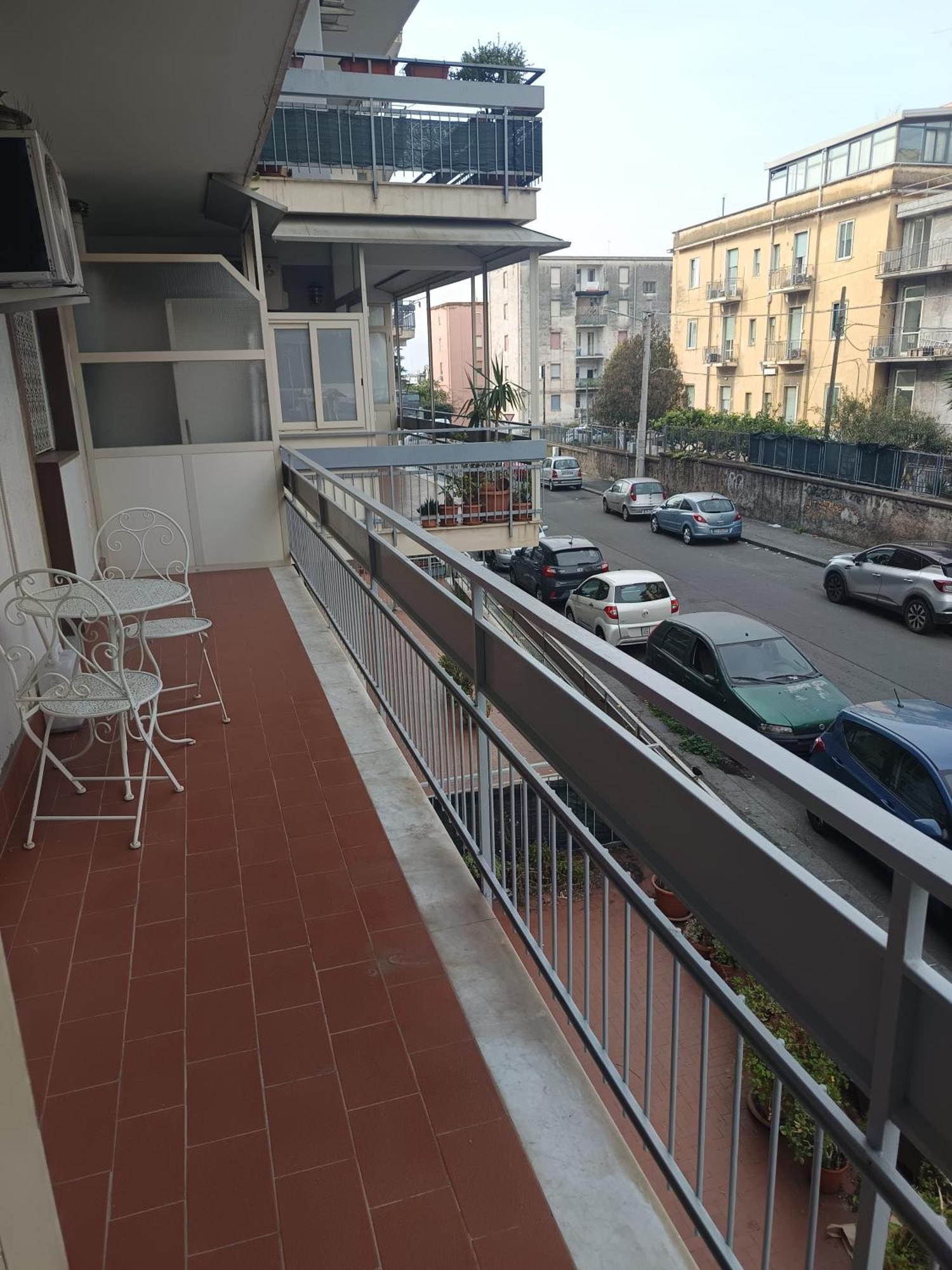 New Dawn Apartment, Appartamento Turistico, Casa Per Vacanza, Tre Camere Indipendenti Catania Ngoại thất bức ảnh